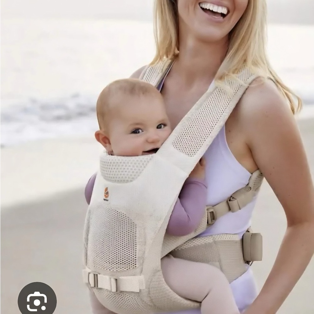 Like new ergobaby aerloom in sand